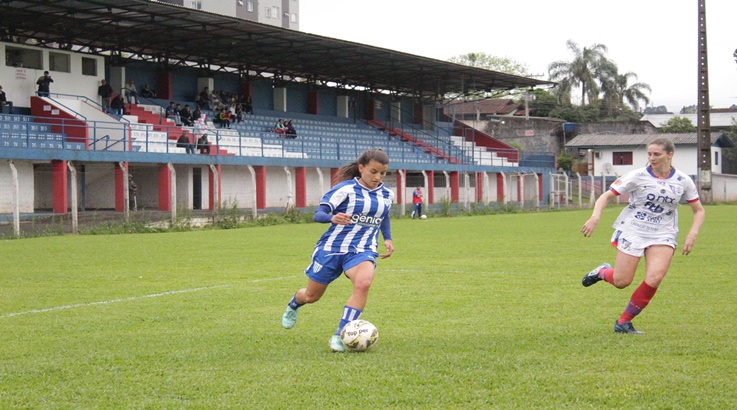 Futebol Ava Kindermann Vence Em Casa E Est Na Final Do Catarinense